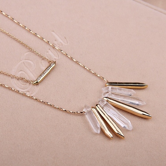 Stella & Dot Rebel Cluster Necklace - Picture 4 of 5